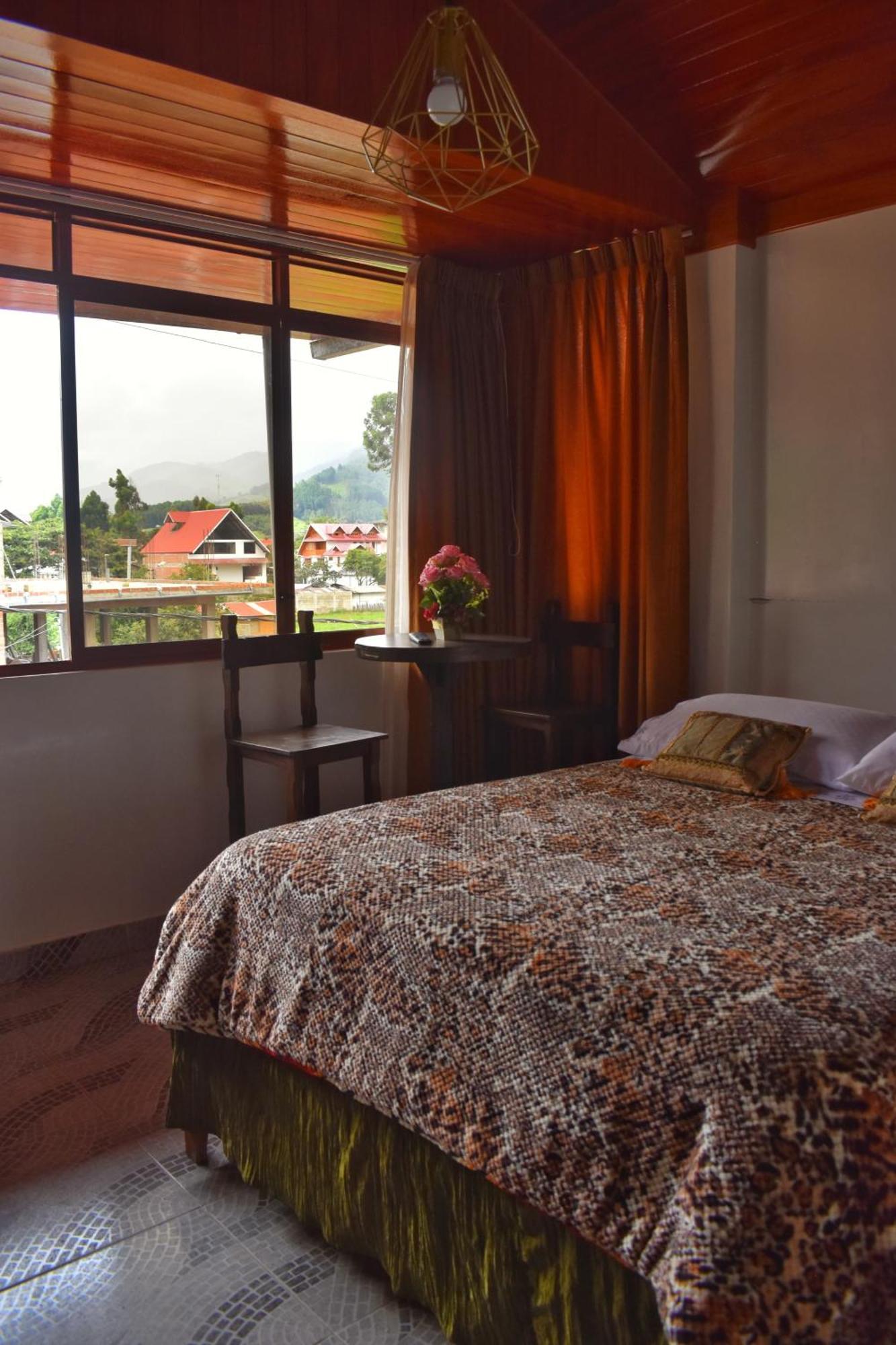 Suzet House Guest House Oxapampa Exterior foto